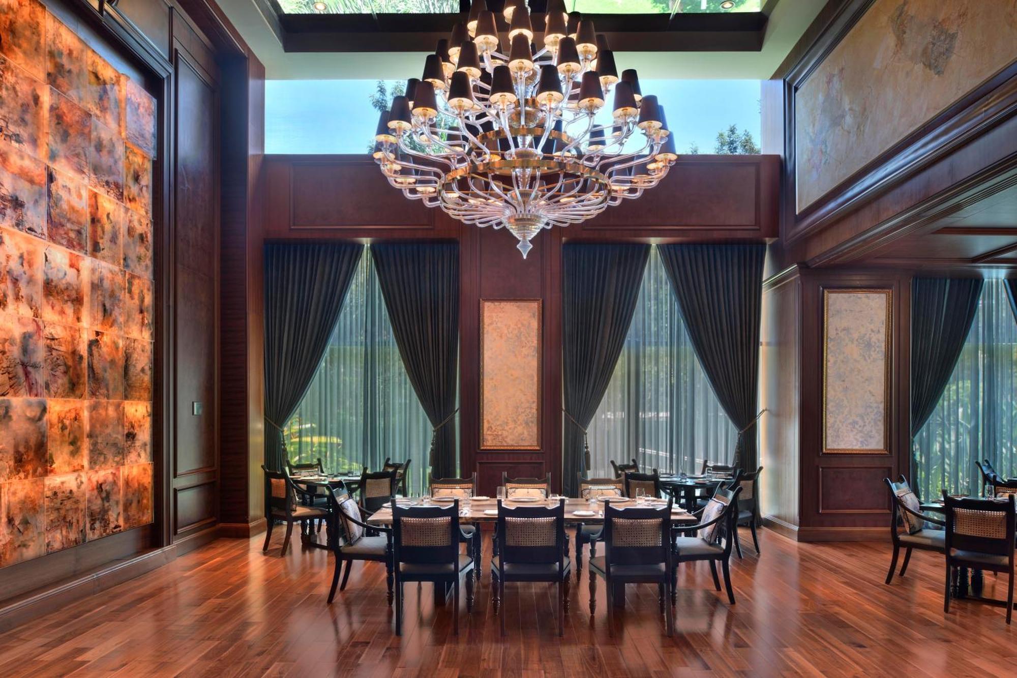 Sheraton Grand Bengaluru Whitefield Hotel & Convention Center Dış mekan fotoğraf