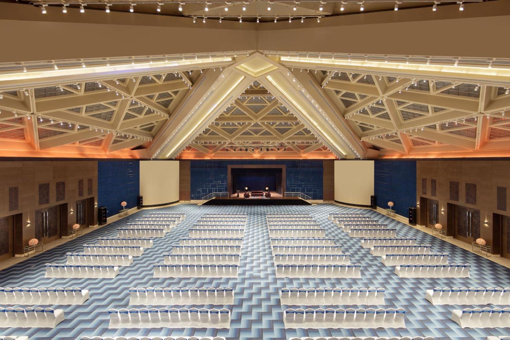 Sheraton Grand Bengaluru Whitefield Hotel & Convention Center Dış mekan fotoğraf