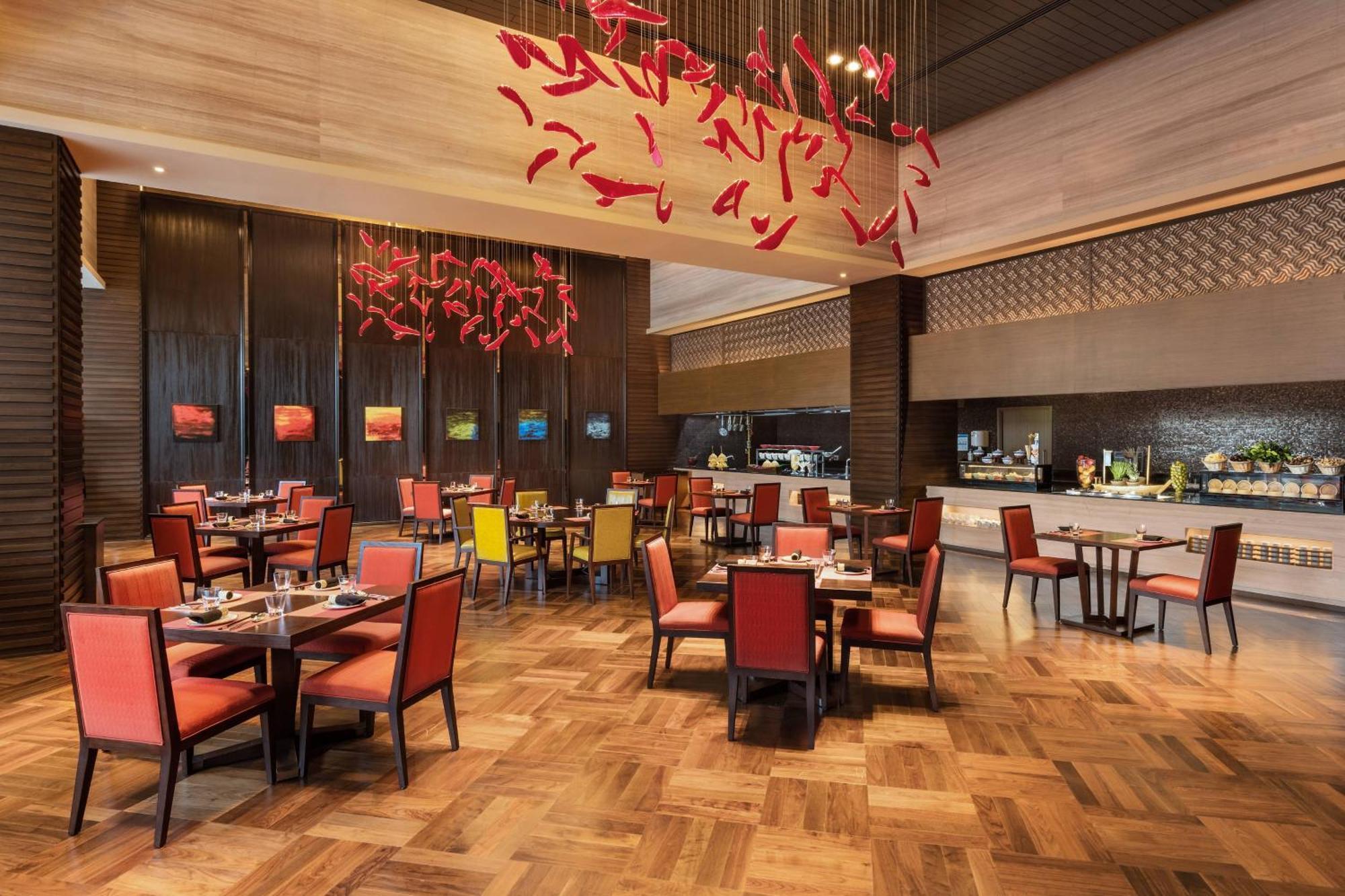 Sheraton Grand Bengaluru Whitefield Hotel & Convention Center Dış mekan fotoğraf