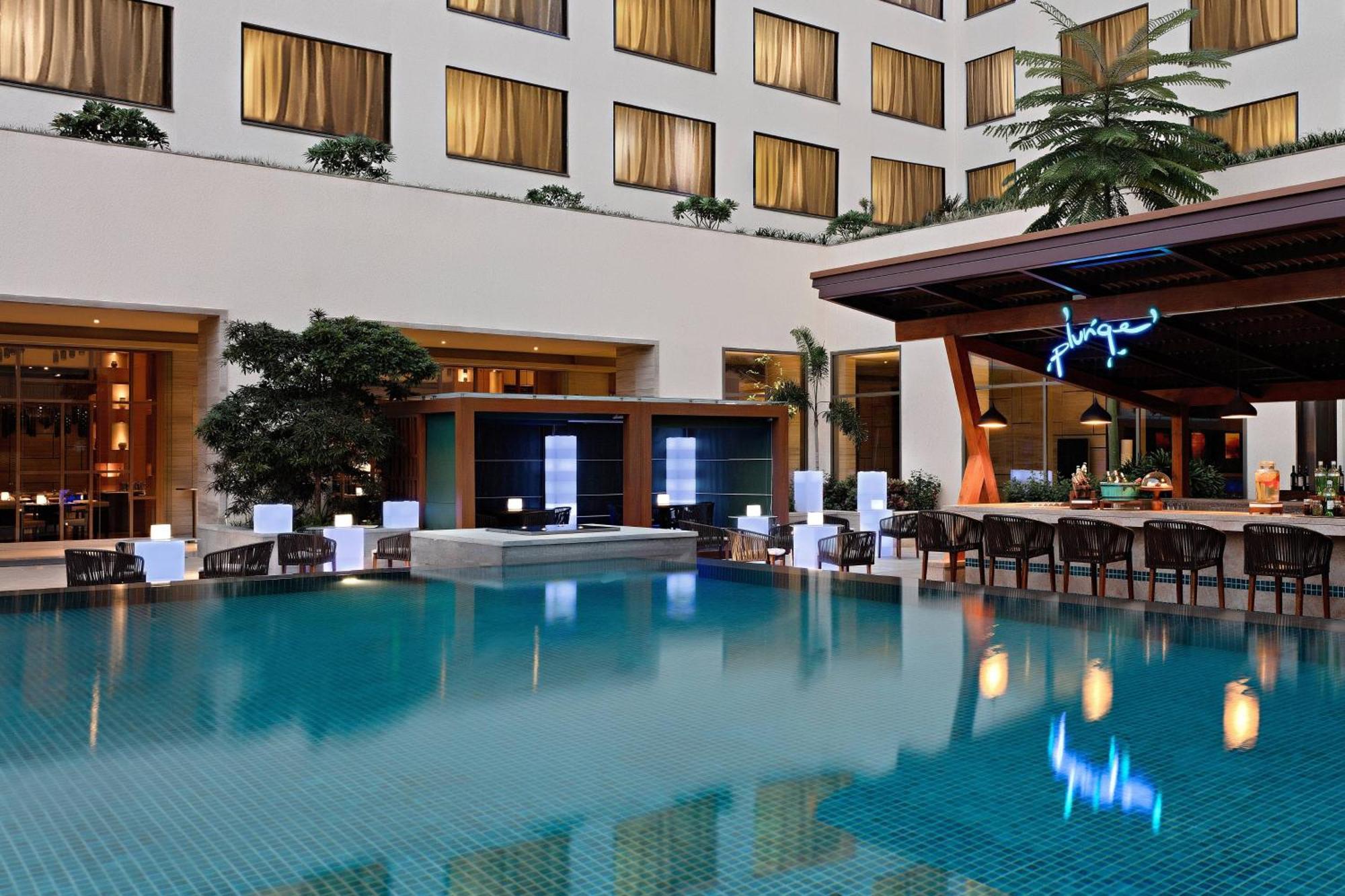 Sheraton Grand Bengaluru Whitefield Hotel & Convention Center Dış mekan fotoğraf