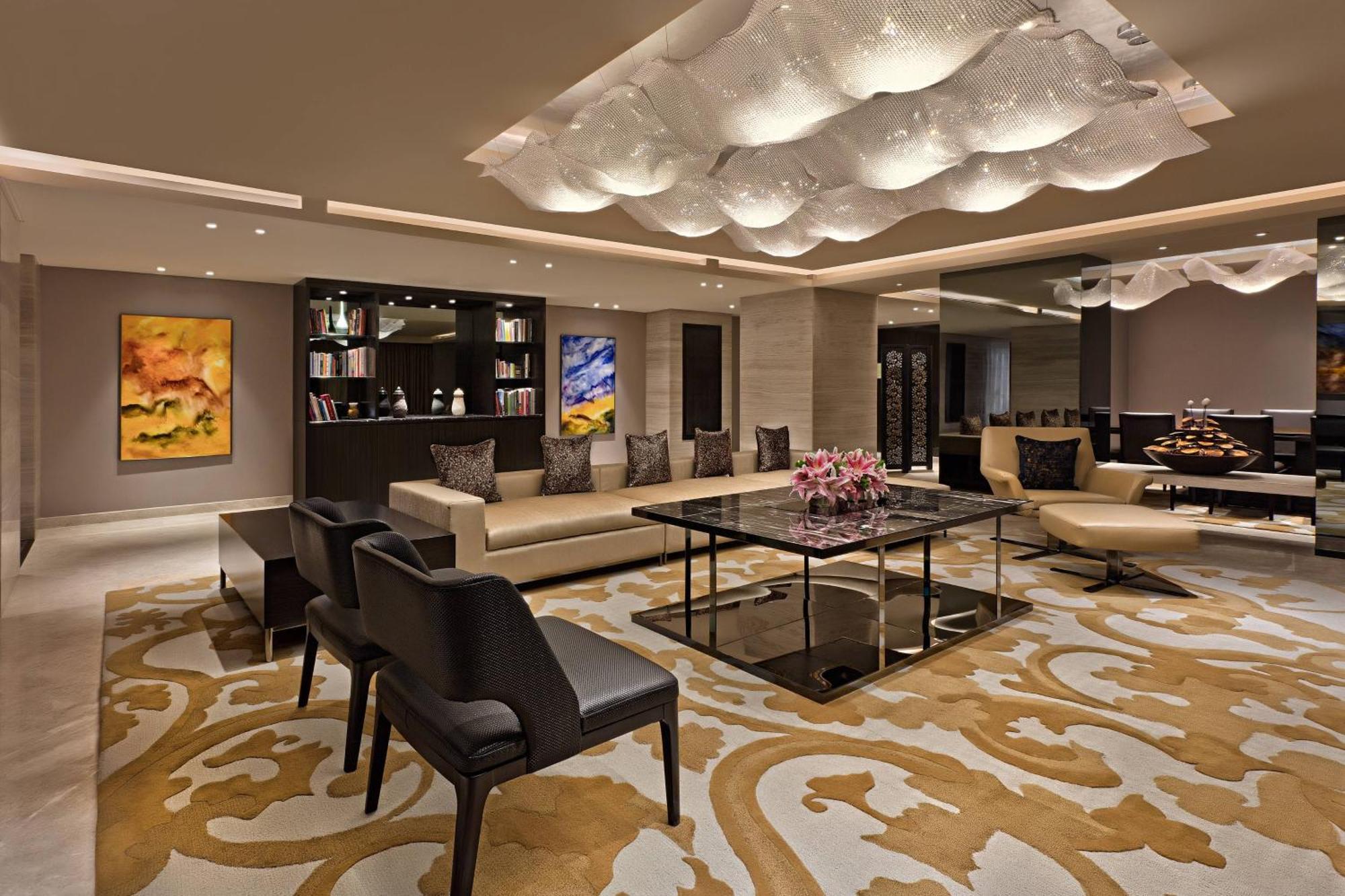 Sheraton Grand Bengaluru Whitefield Hotel & Convention Center Dış mekan fotoğraf