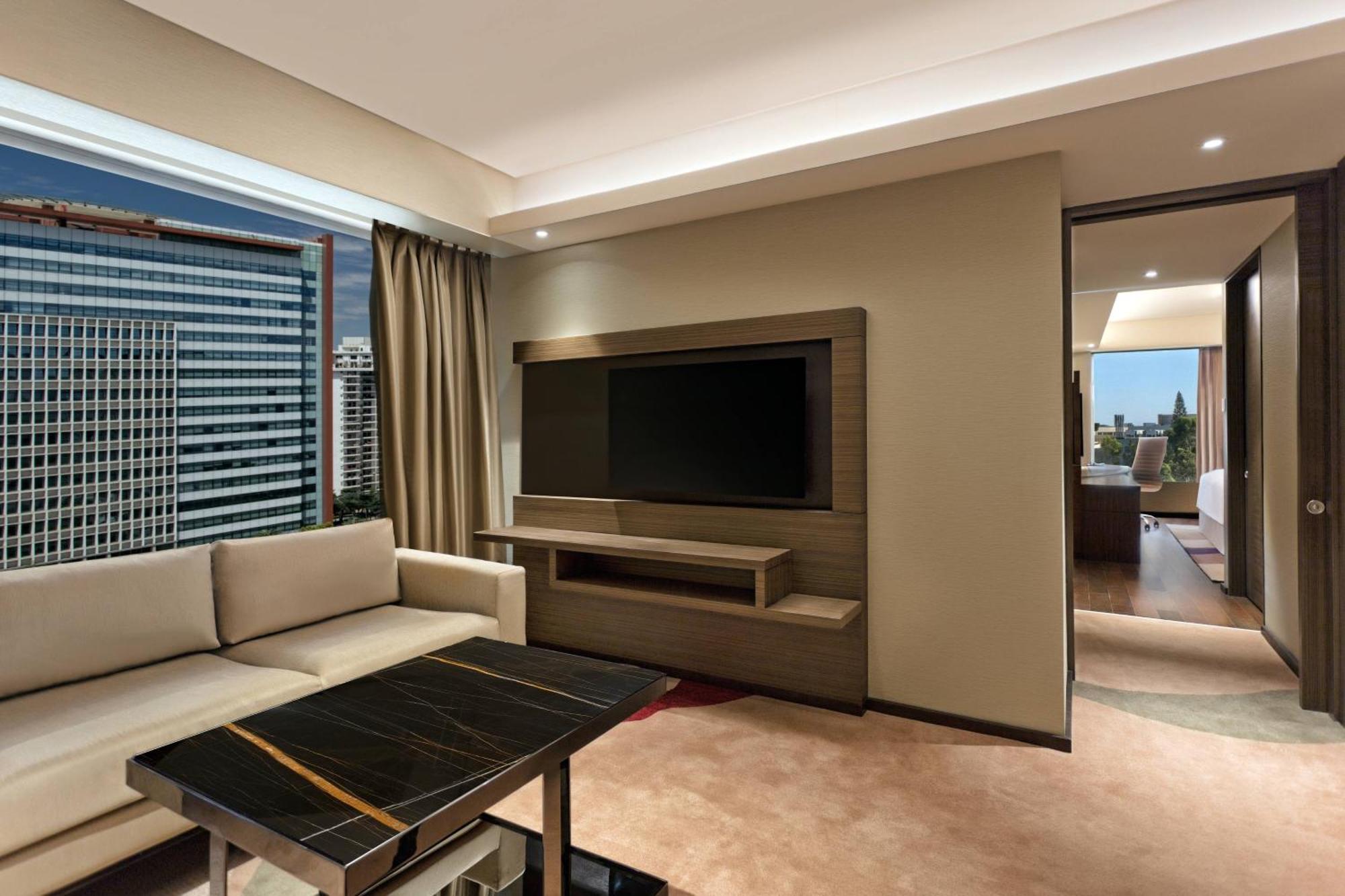 Sheraton Grand Bengaluru Whitefield Hotel & Convention Center Dış mekan fotoğraf