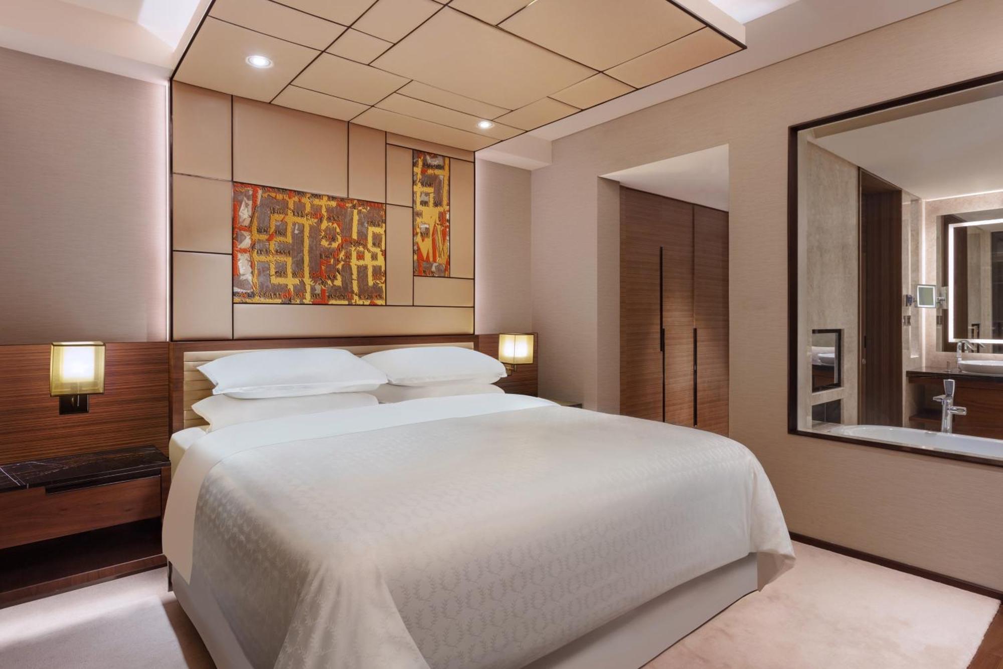 Sheraton Grand Bengaluru Whitefield Hotel & Convention Center Dış mekan fotoğraf