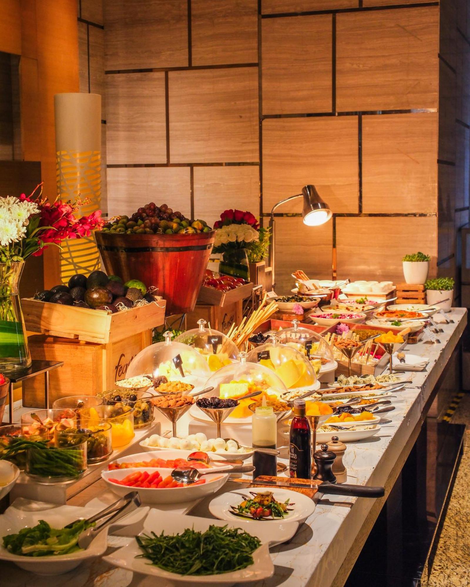 Sheraton Grand Bengaluru Whitefield Hotel & Convention Center Dış mekan fotoğraf